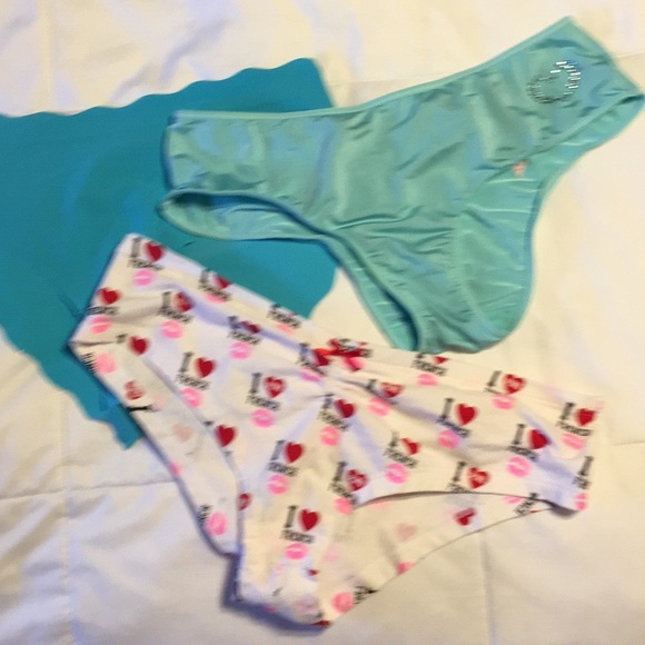 NWOT 3 Victoria’s Secret Panties Large - Picture 2 of 8